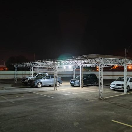 Plaza Hotel מוקוקה מראה חיצוני תמונה
